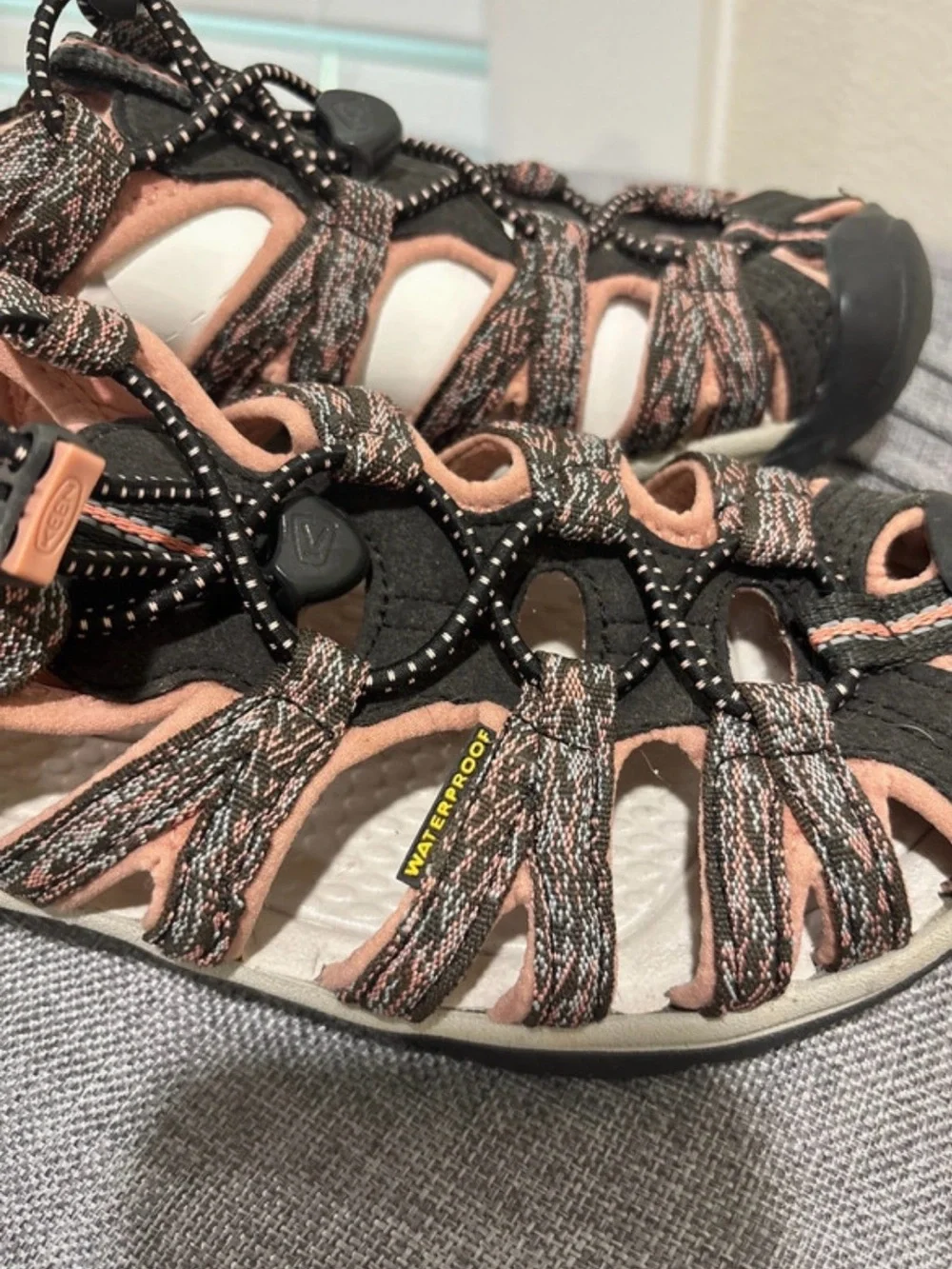 KEEN Women’s Black and Pink Outdoor Sport Sandals Size 7